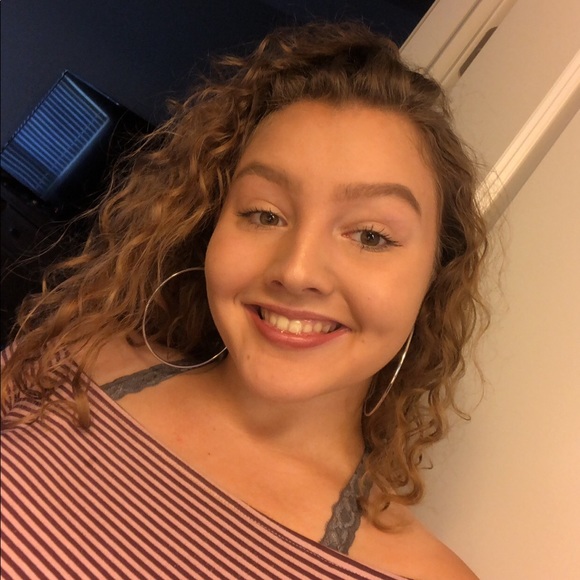 Meet your Posher, Lindsay - Picture 1 of 1